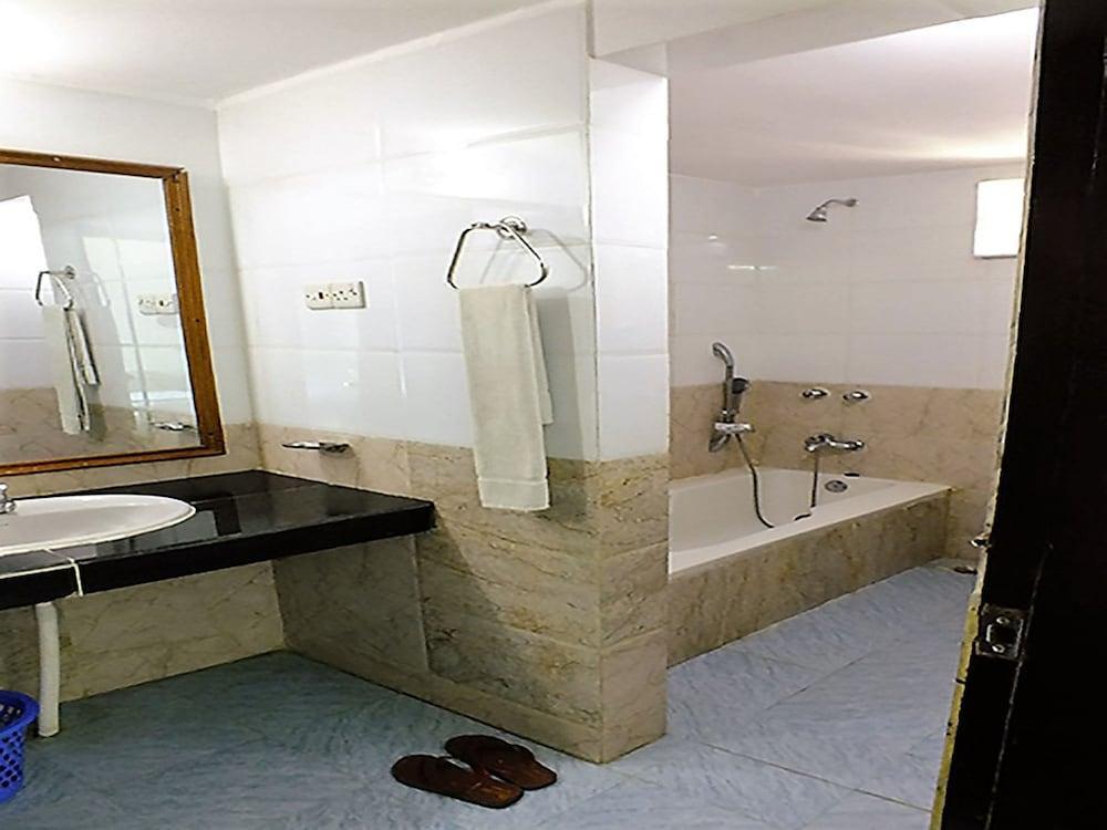 Uni Resort Cox's Bazar Exterior foto